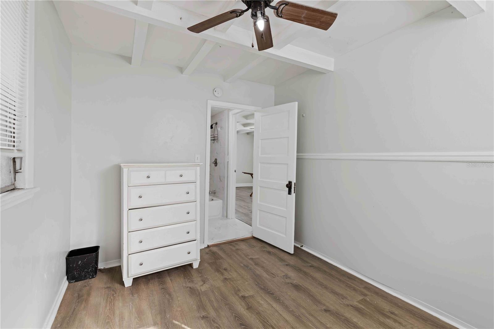 Image 24 of 36 For 1414 17th Street W