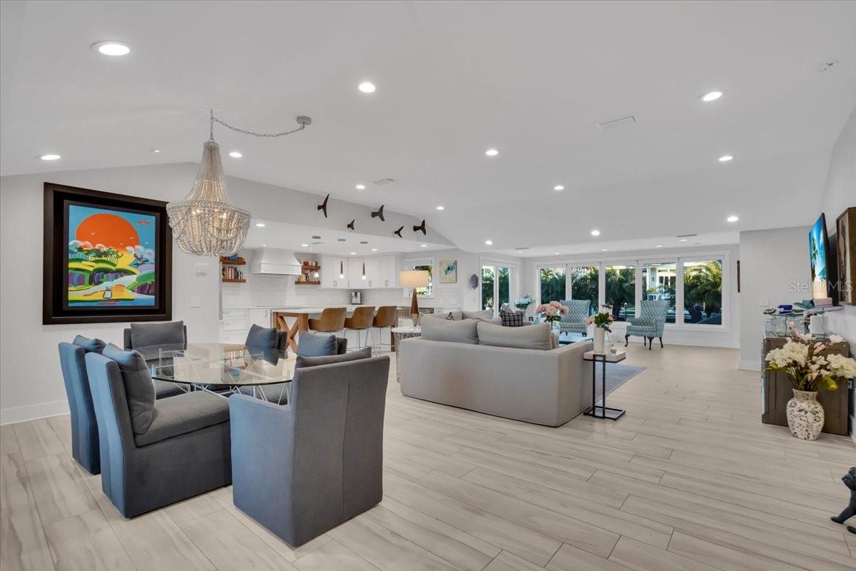 Listing photo id 14 for 623 Concord Lane