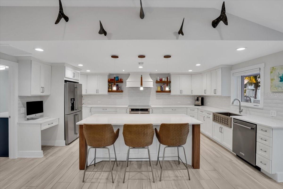 Listing photo id 24 for 623 Concord Lane