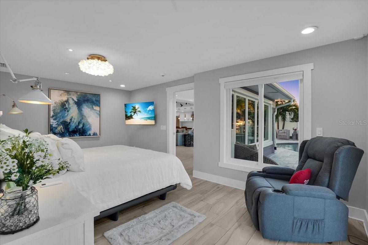 Listing photo id 36 for 623 Concord Lane