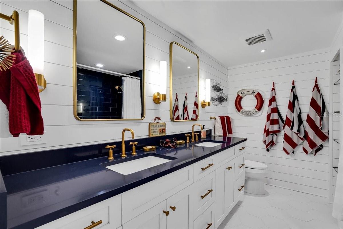 Listing photo id 48 for 623 Concord Lane