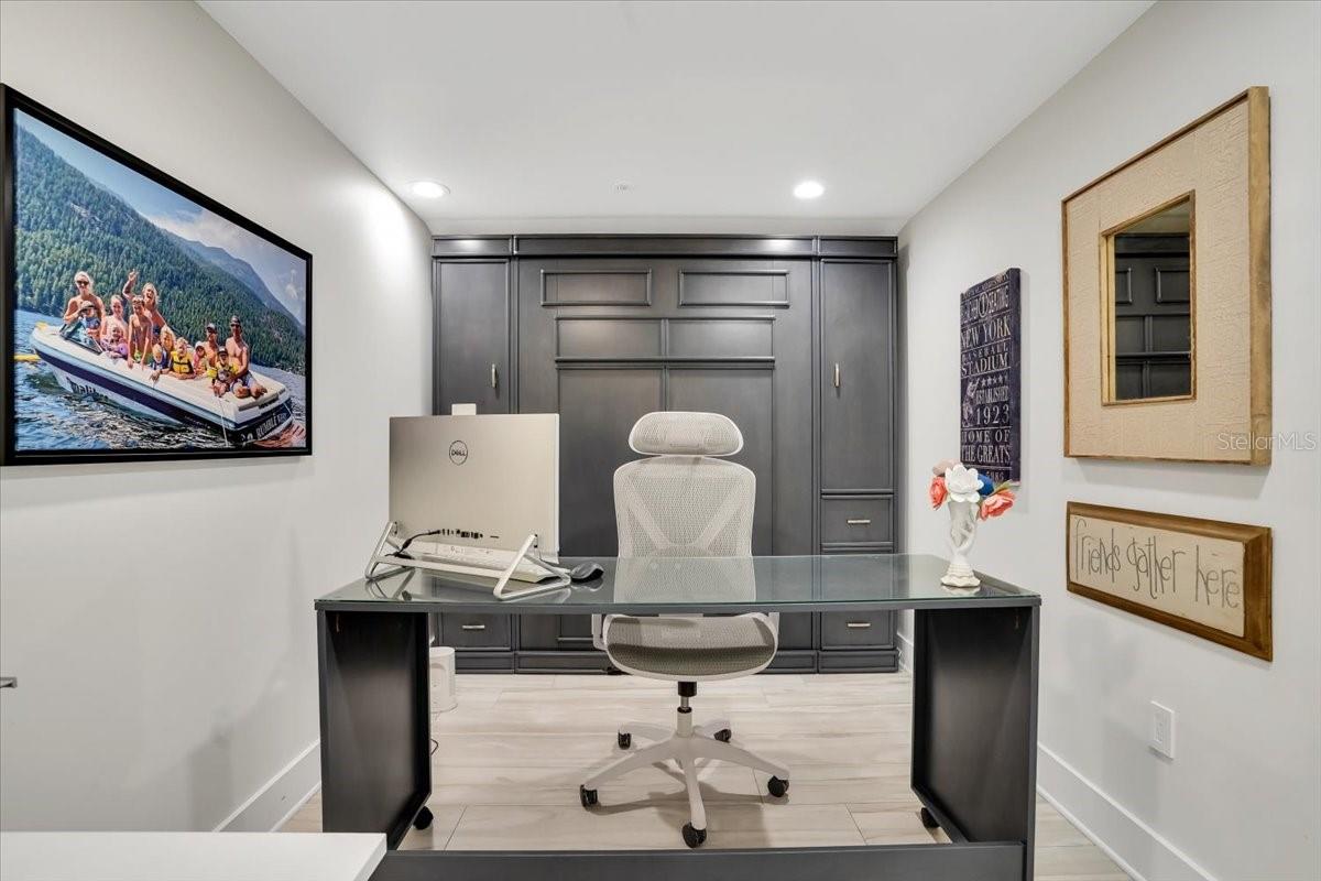 Listing photo id 51 for 623 Concord Lane