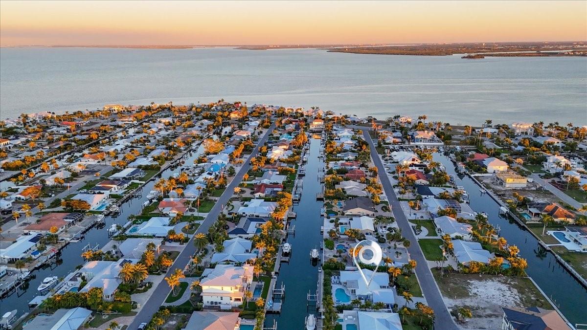 Listing photo id 66 for 623 Concord Lane