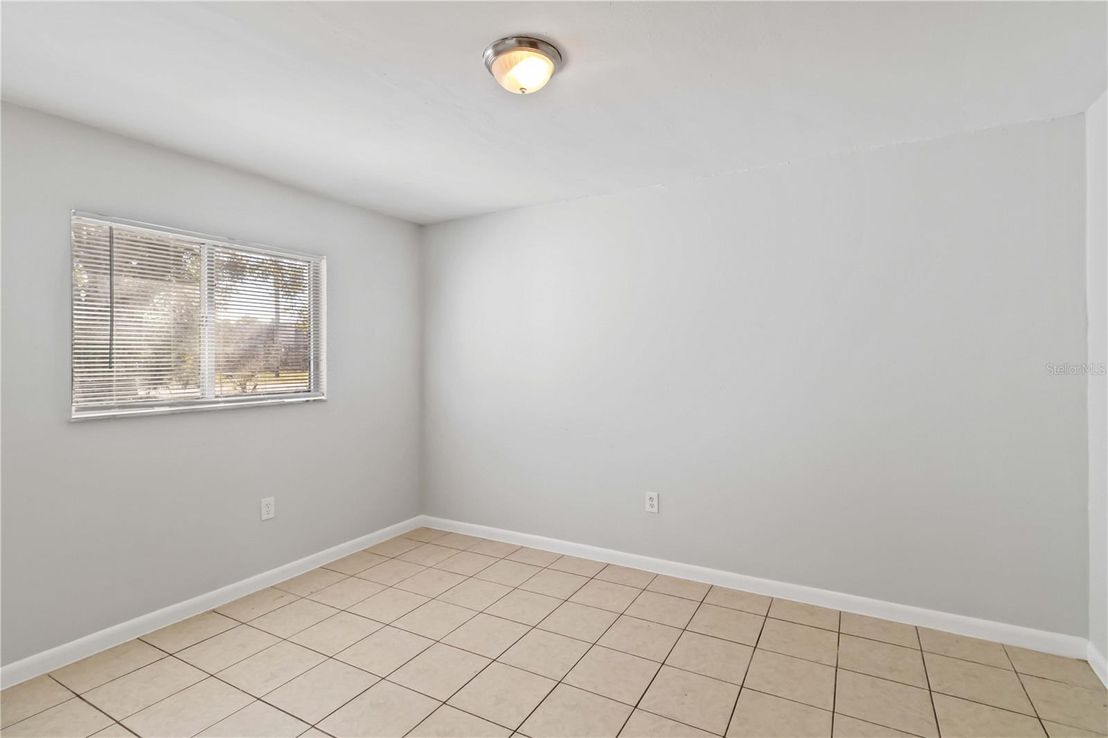 Image 21 of 31 For 5801 8th Street Court E