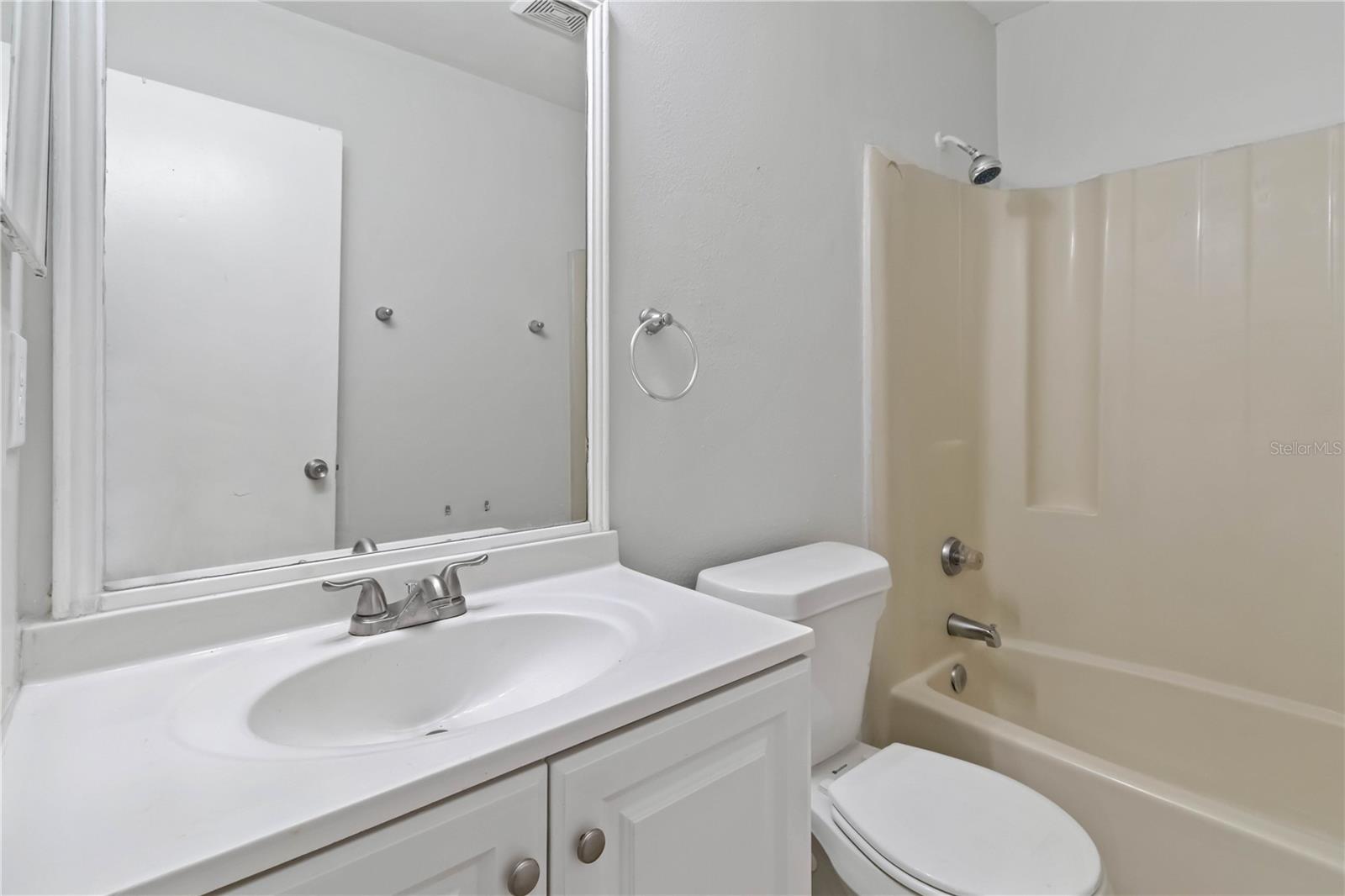 Image 23 of 31 For 5801 8th Street Court E