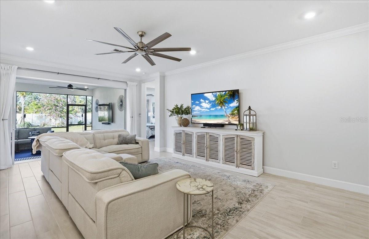 Image 12 of 53 For 5018 Caserta Court