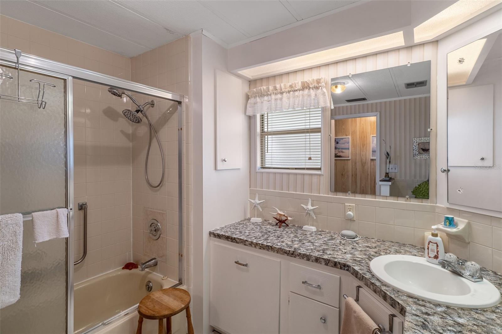 Image 19 of 32 For 4053 Lange Road