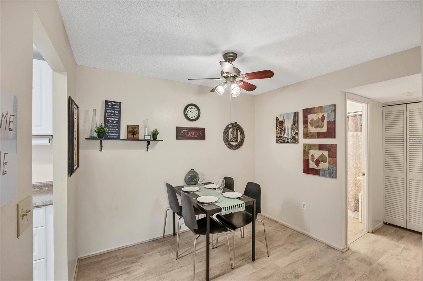 Image 11 of 53 For 3241 Beneva Road 203