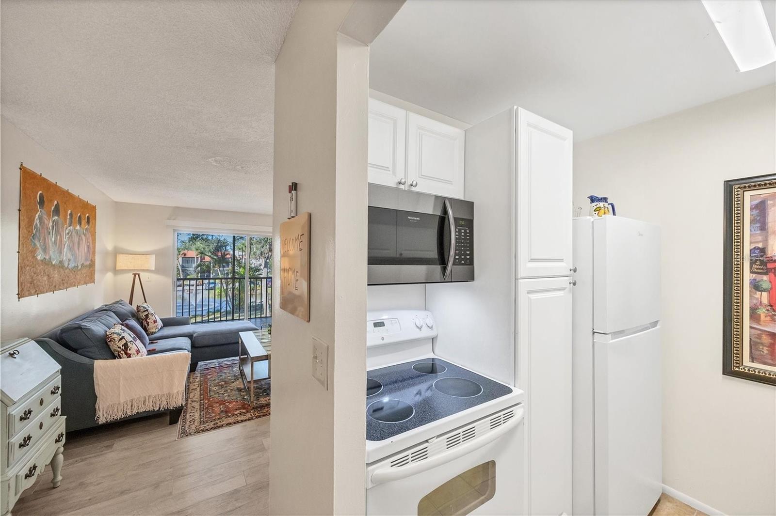 Image 17 of 53 For 3241 Beneva Road 203