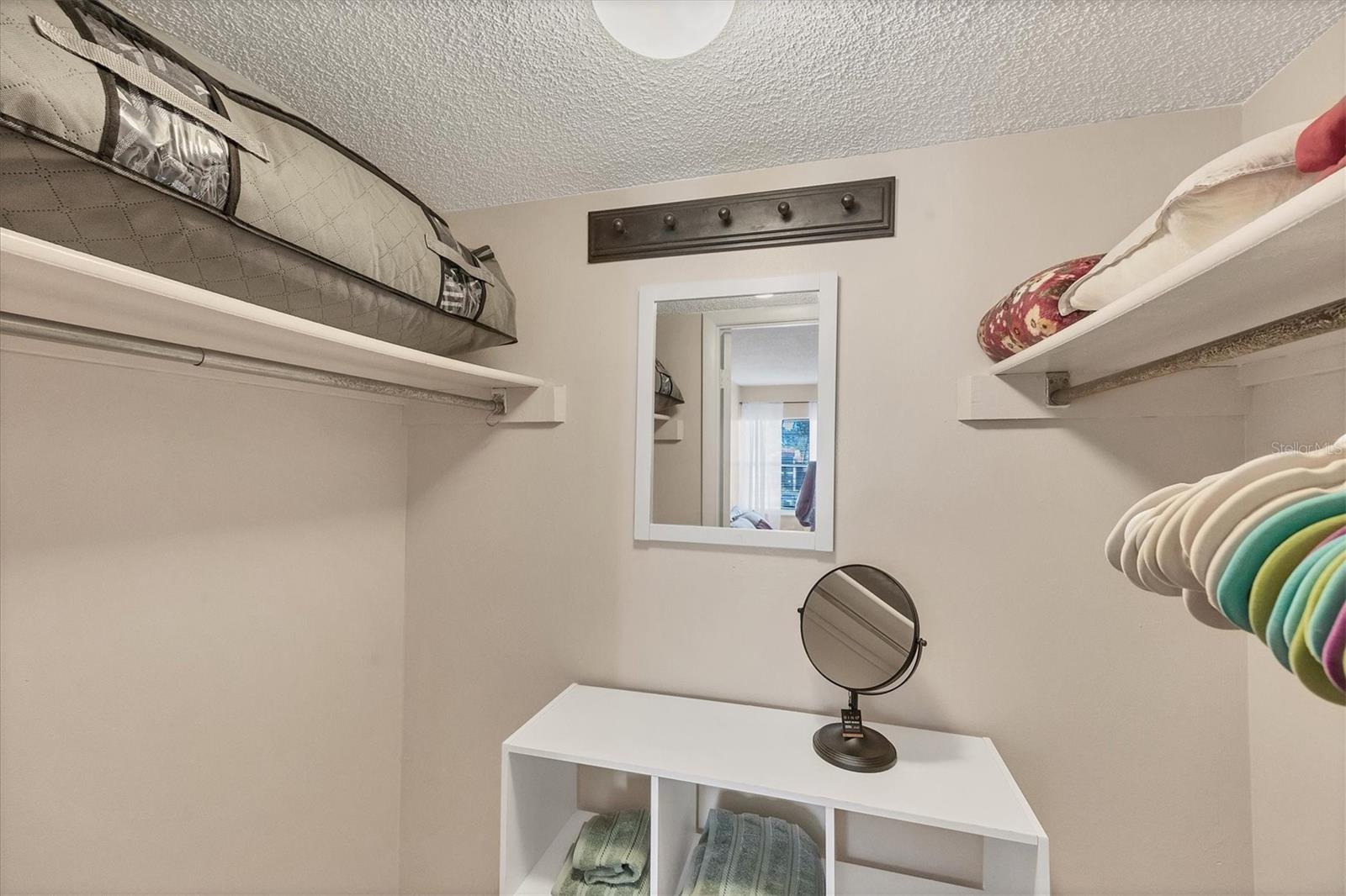 Image 21 of 53 For 3241 Beneva Road 203