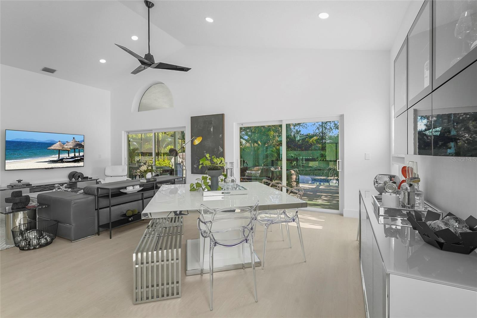 Image 28 of 83 For 6861 Superior Street Circle