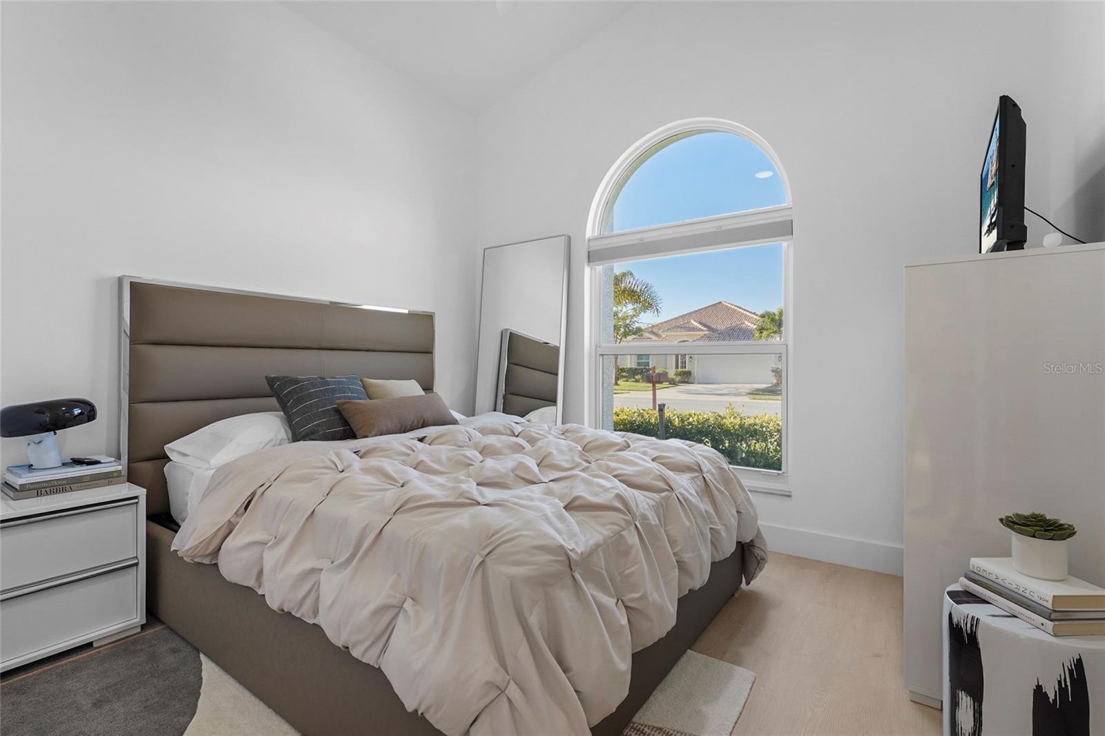 Image 43 of 83 For 6861 Superior Street Circle