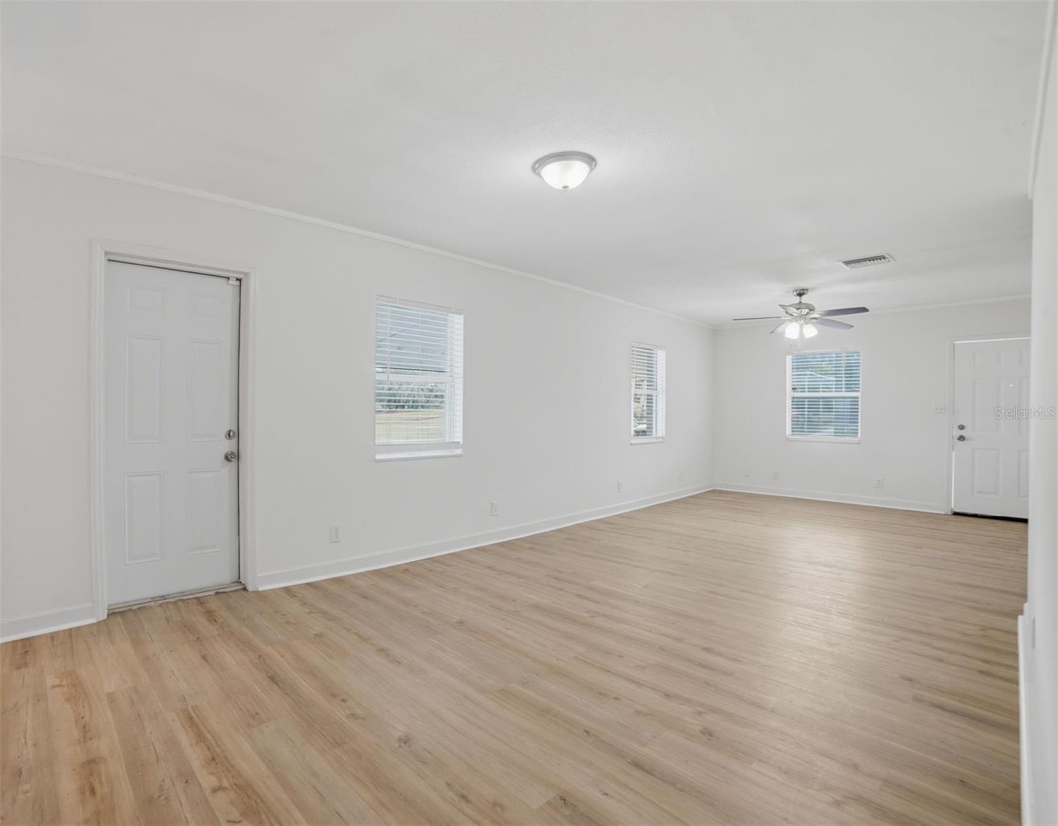 Image 6 of 11 For 403 Virginia Street