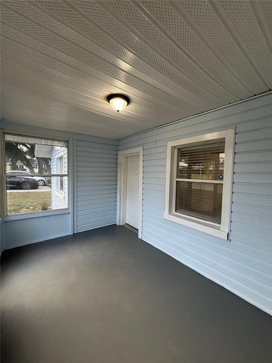 Image 8 of 11 For 403 Virginia Street