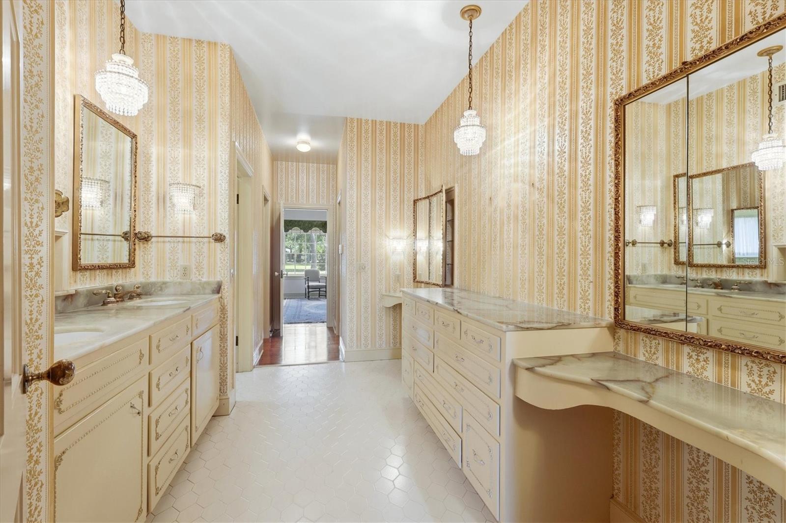 Image 34 of 70 For 8221 Desoto Memorial Highway