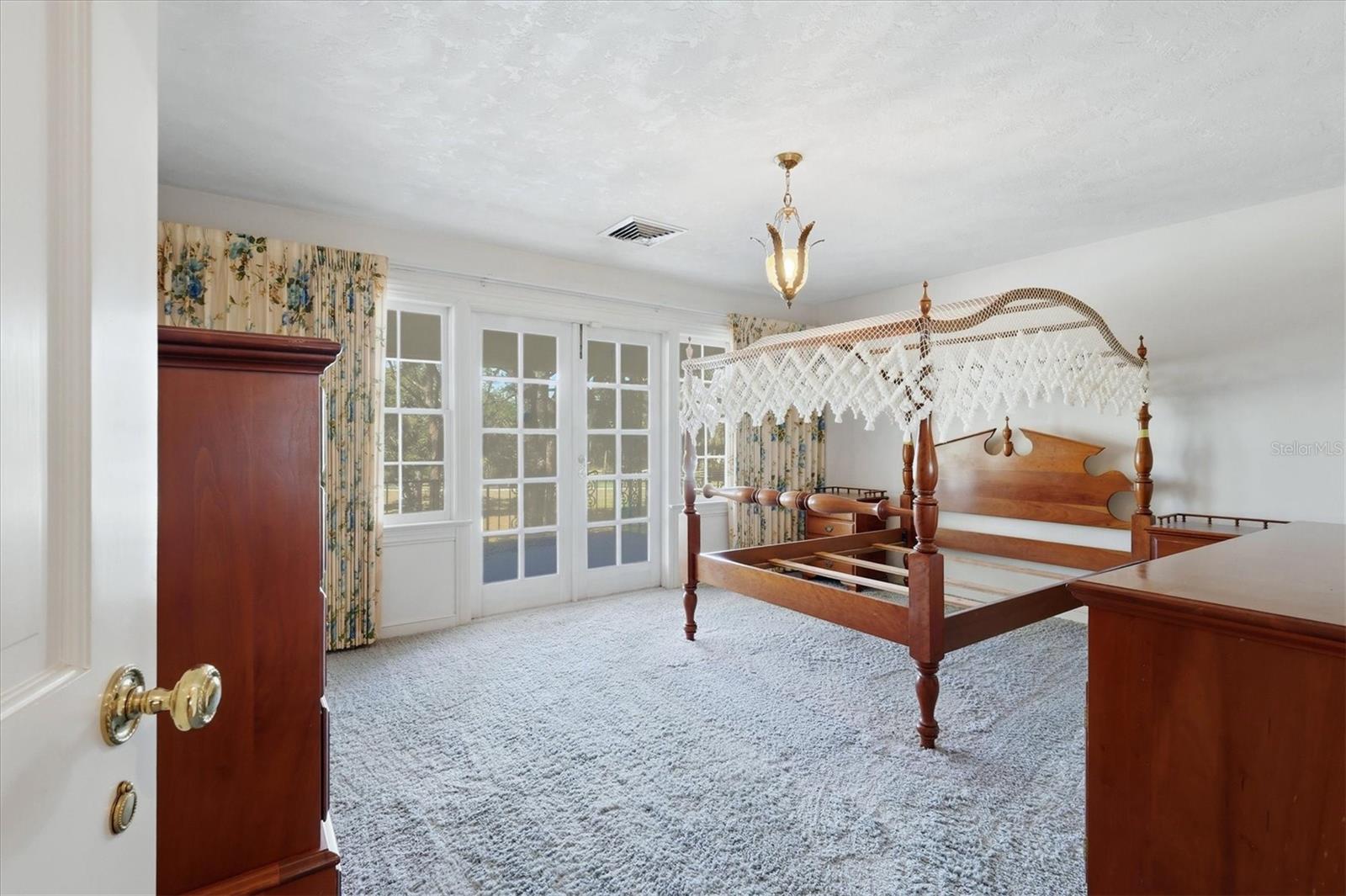 Image 40 of 70 For 8221 Desoto Memorial Highway