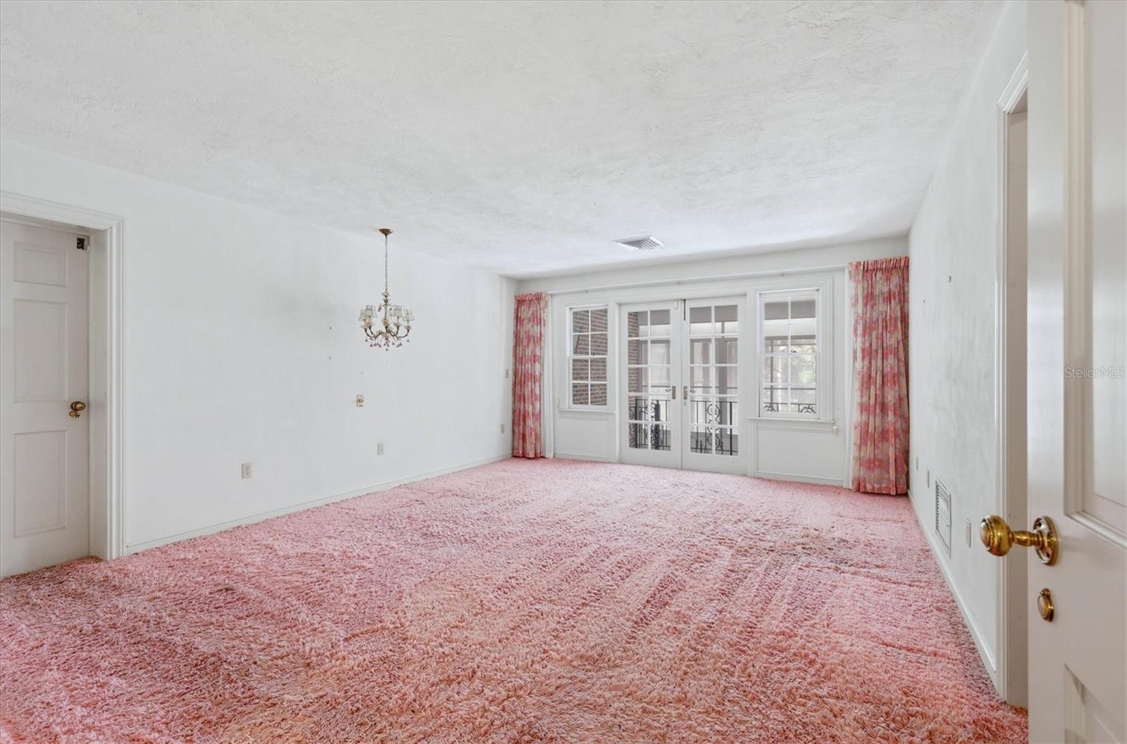 Image 41 of 70 For 8221 Desoto Memorial Highway