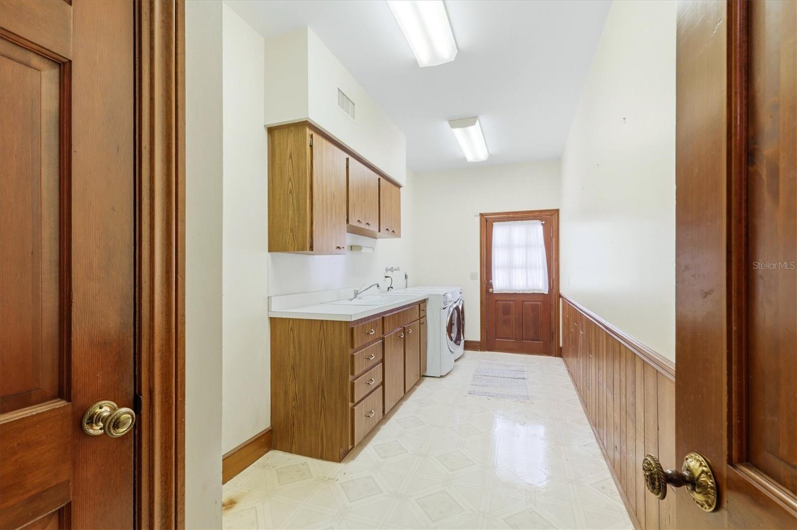 Image 42 of 70 For 8221 Desoto Memorial Highway