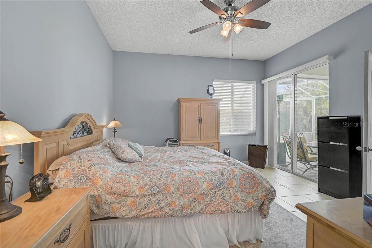 Image 19 of 46 For 4729 Peridia Boulevard E