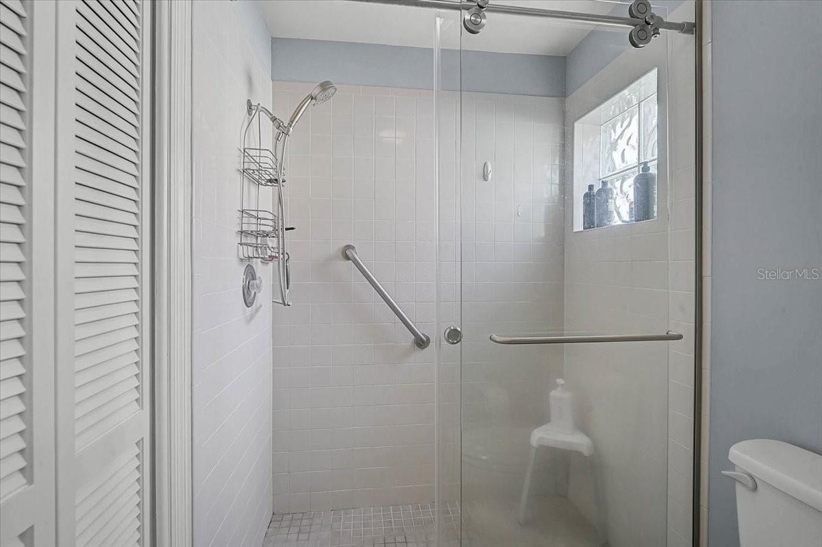 Image 22 of 46 For 4729 Peridia Boulevard E