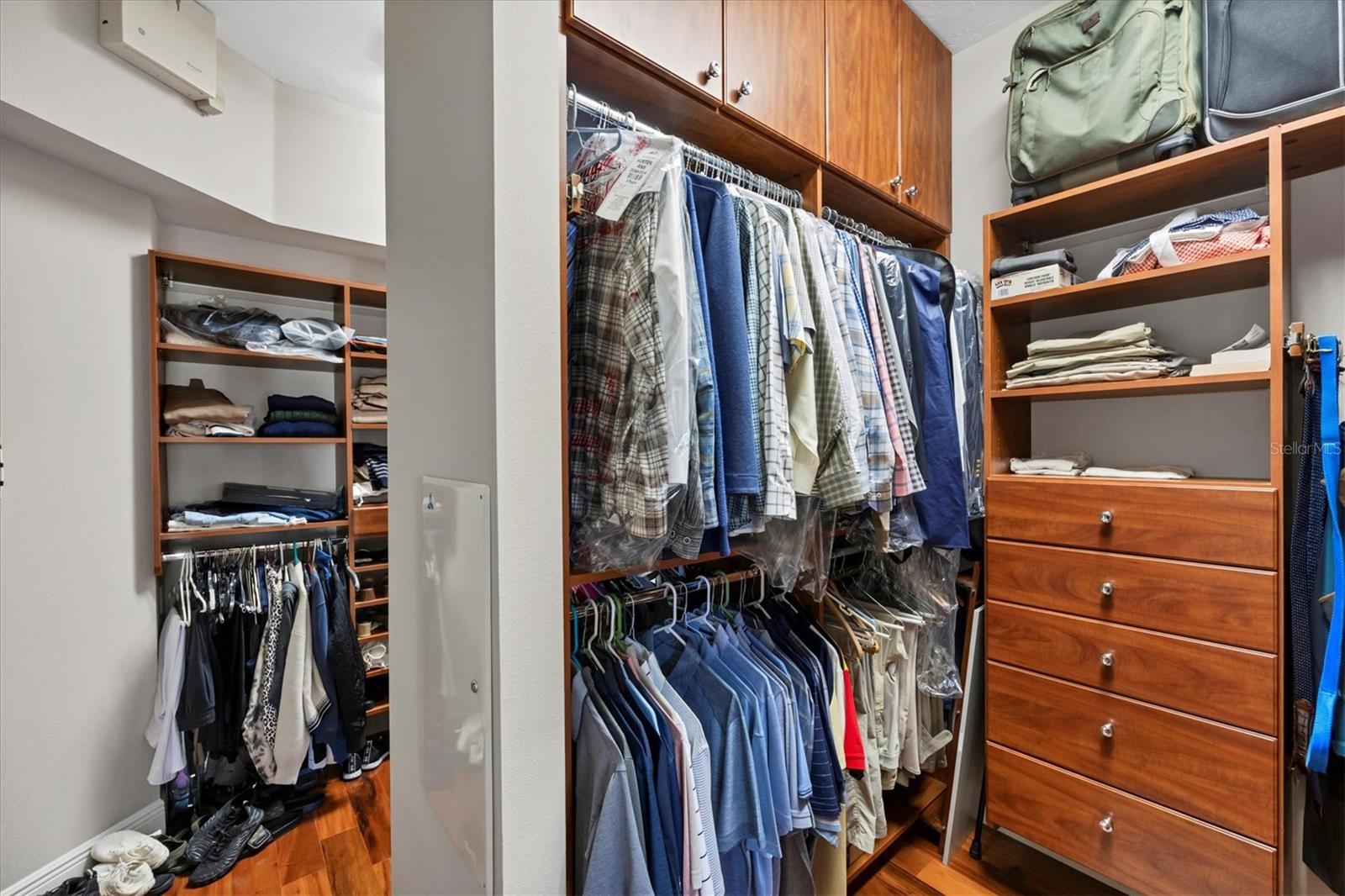 Image 26 of 47 For 381 Bob White Drive