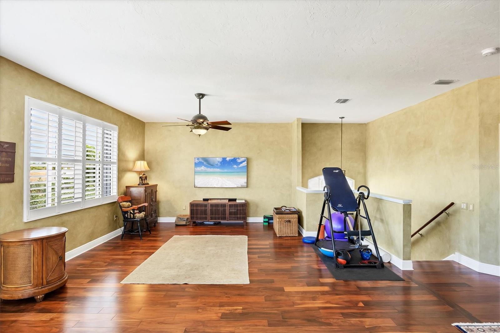 Image 31 of 47 For 381 Bob White Drive