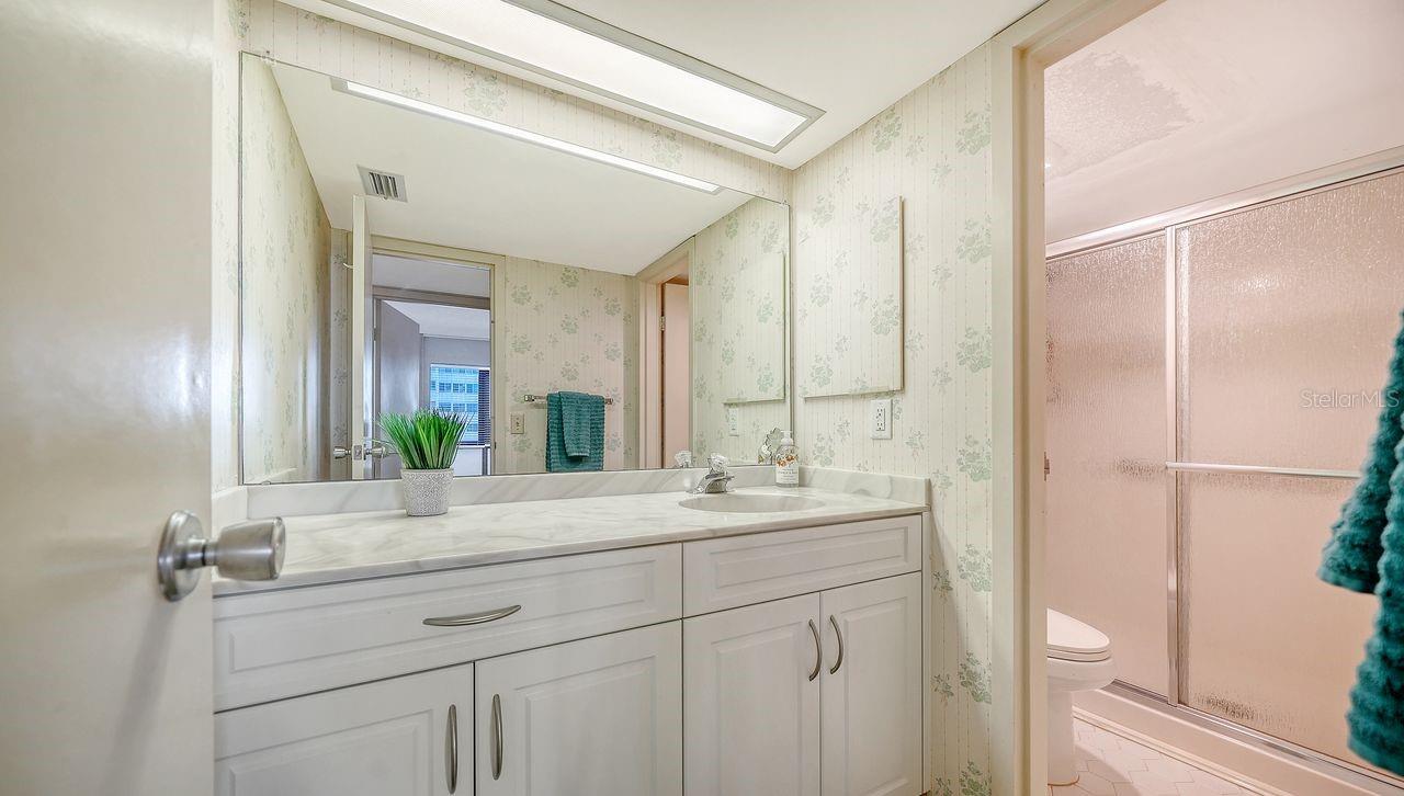 Listing photo id 19 for 1125 Peppertree Drive 302