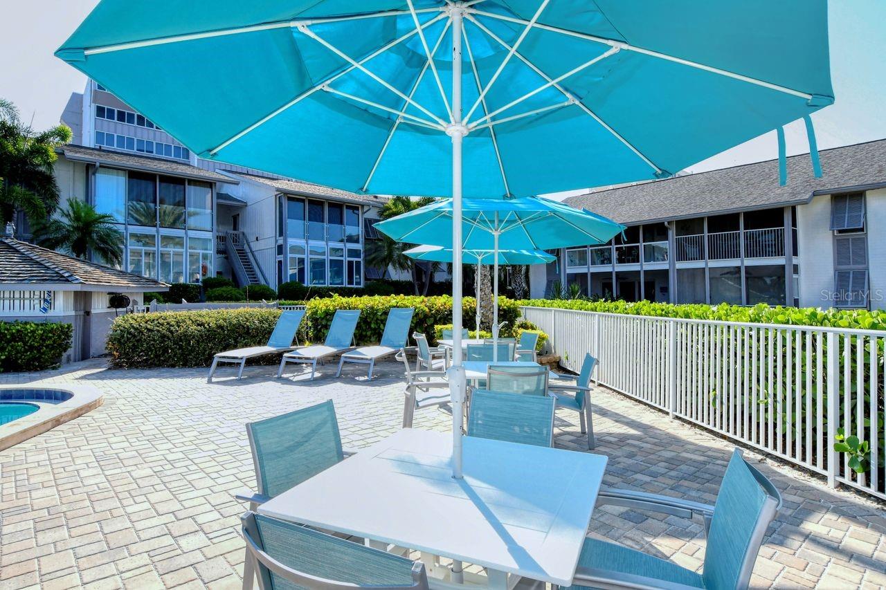 Listing photo id 41 for 1125 Peppertree Drive 302