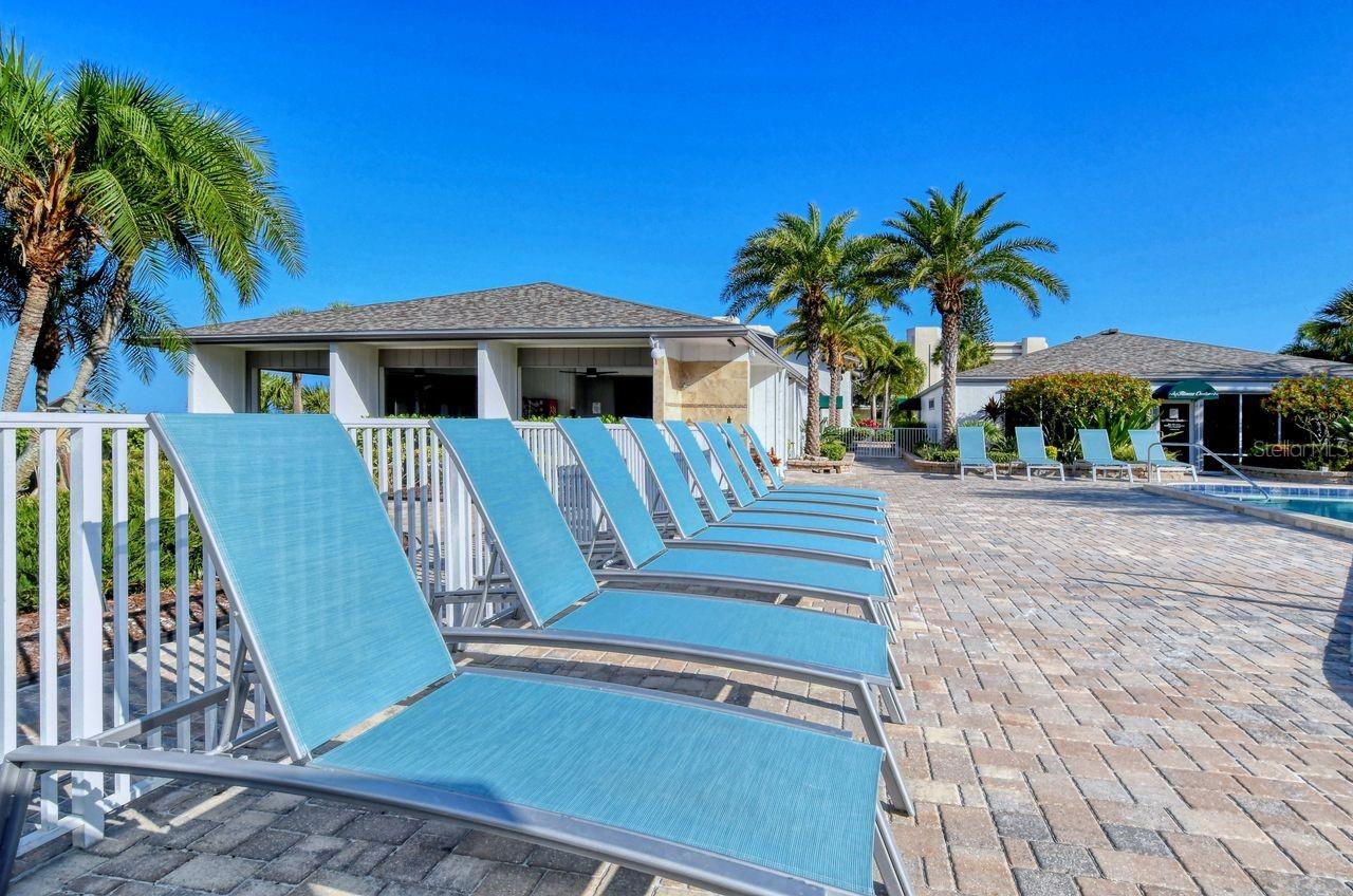 Listing photo id 42 for 1125 Peppertree Drive 302