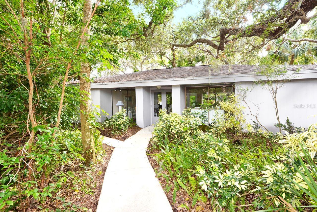 Listing photo id 60 for 1125 Peppertree Drive 302