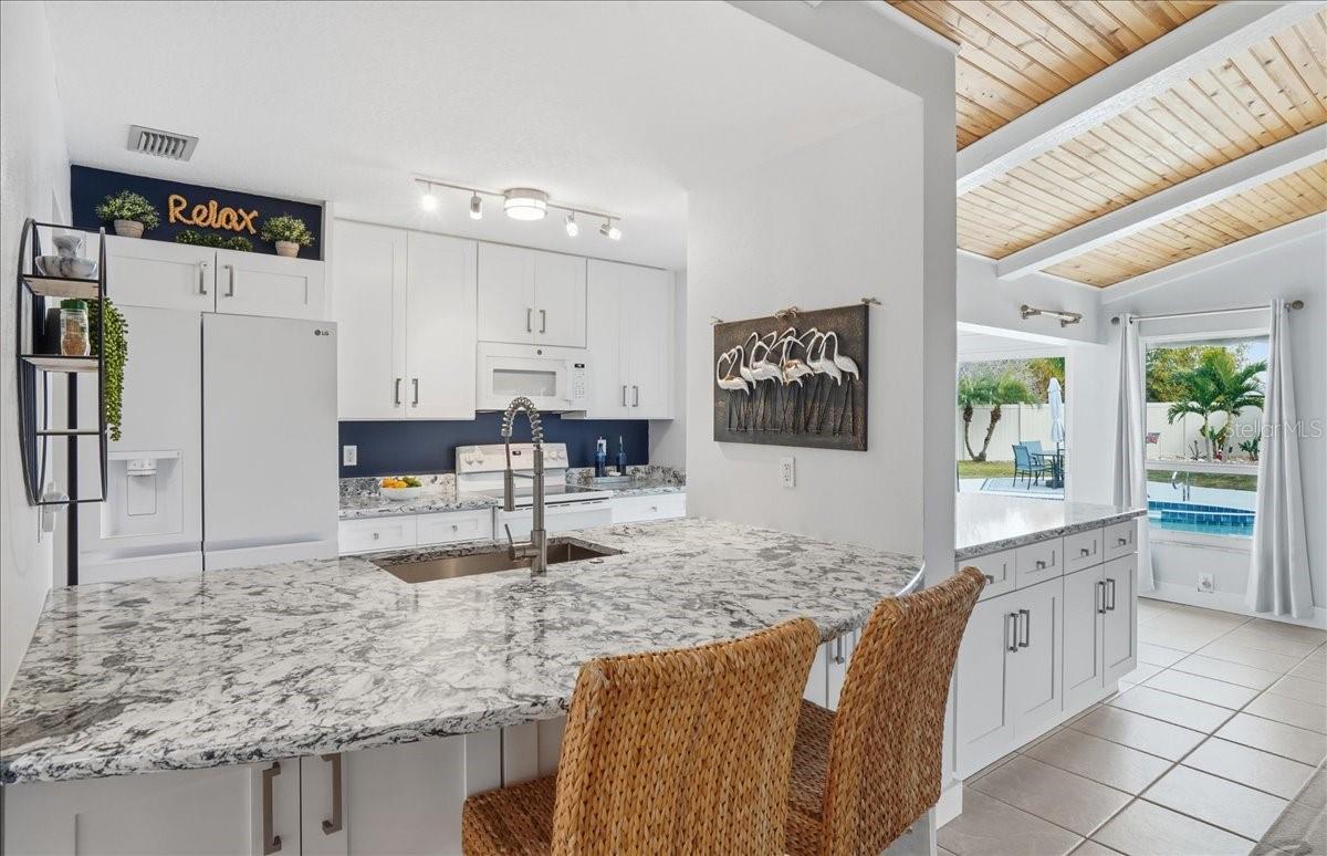 Image 17 of 44 For 6530 Waterford Circle