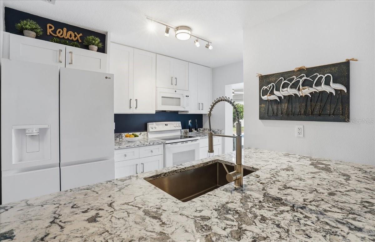 Image 19 of 44 For 6530 Waterford Circle