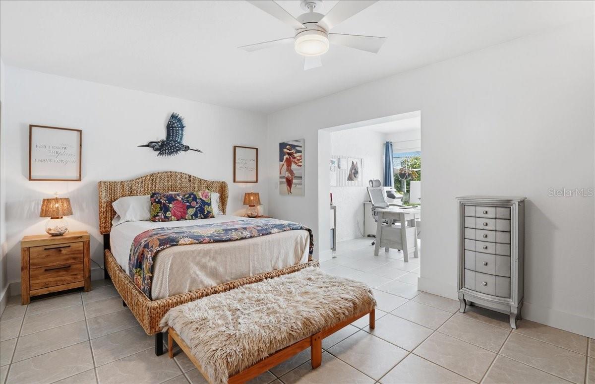 Image 21 of 44 For 6530 Waterford Circle