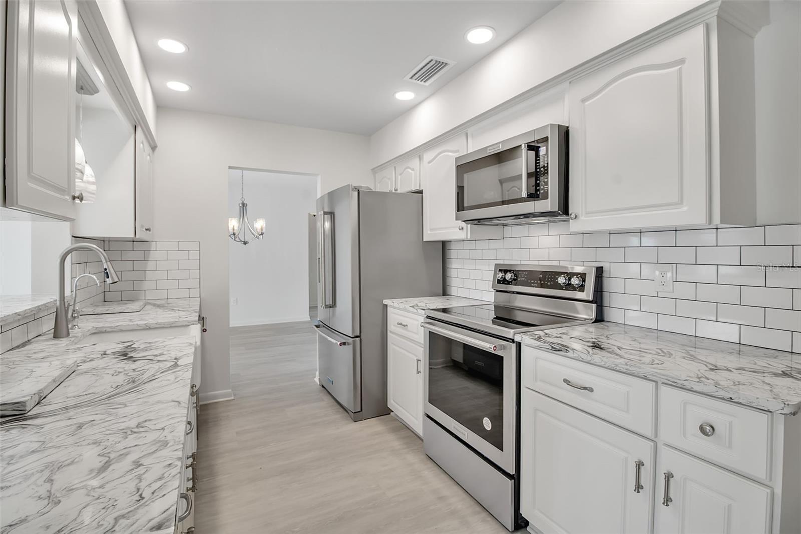 Image 10 of 49 For 922 Casey Cove Drive