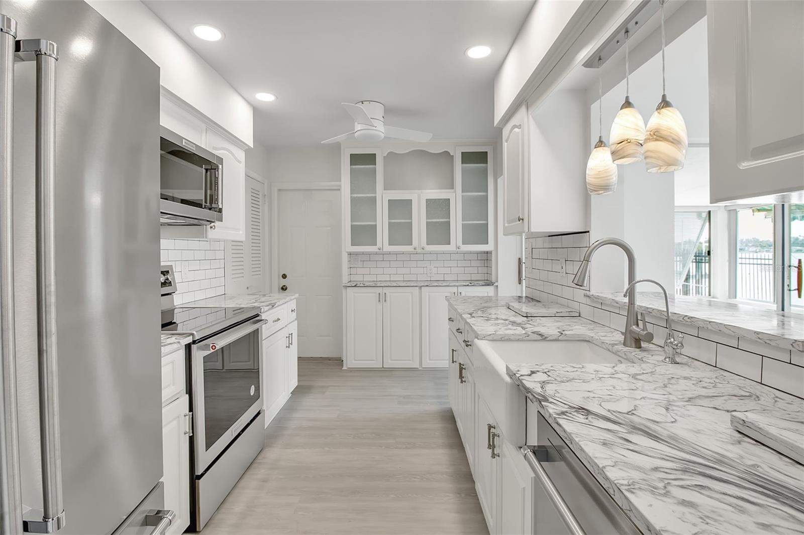 Image 11 of 49 For 922 Casey Cove Drive