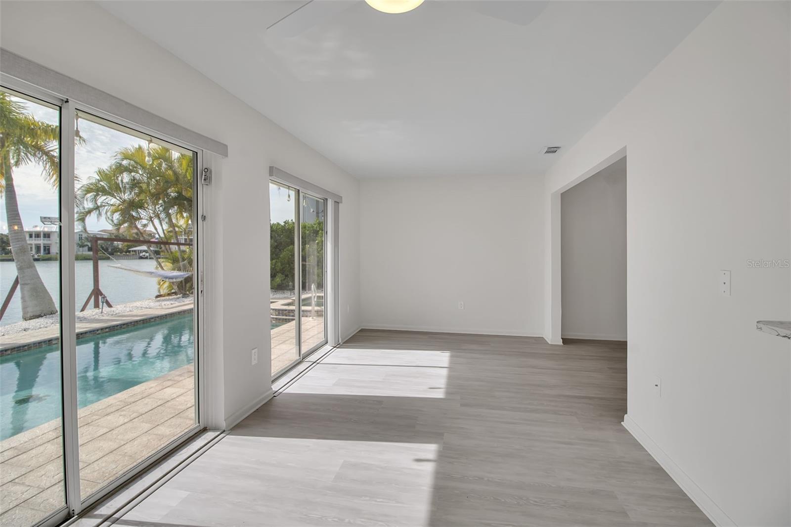 Image 31 of 49 For 922 Casey Cove Drive