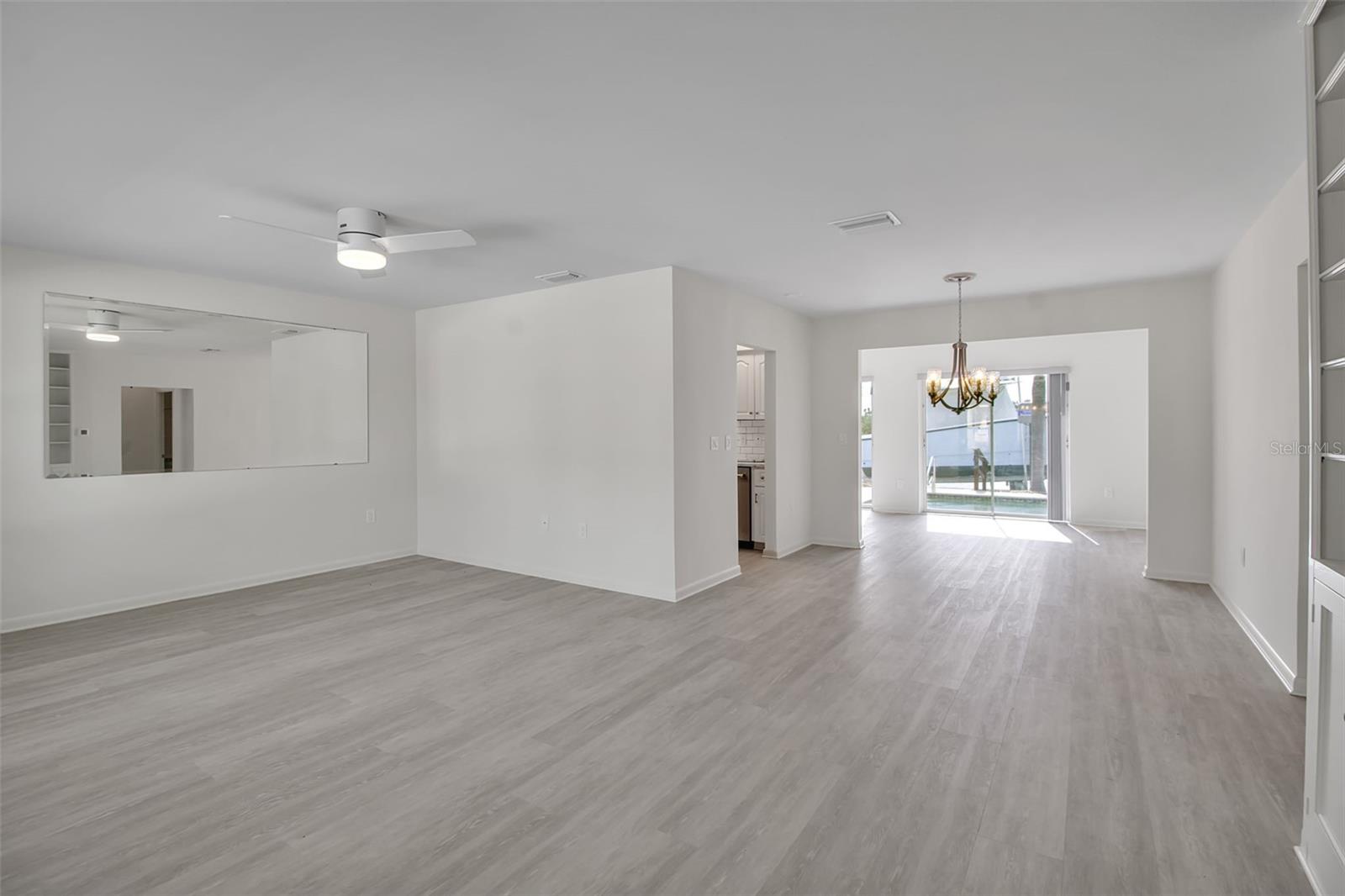 Image 36 of 49 For 922 Casey Cove Drive