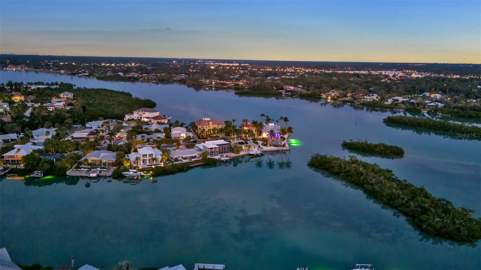 Image 47 of 49 For 922 Casey Cove Drive