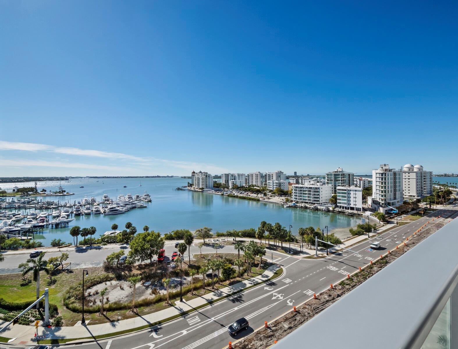 Listing photo id 15 for 1155 Gulfstream Avenue 906