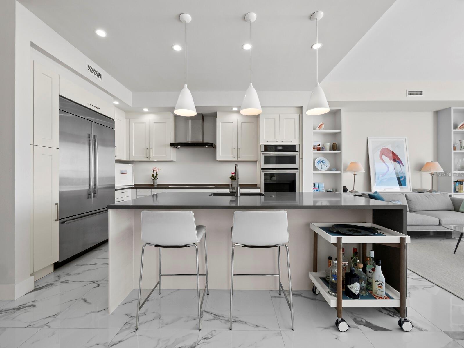 Listing photo id 17 for 1155 Gulfstream Avenue 906