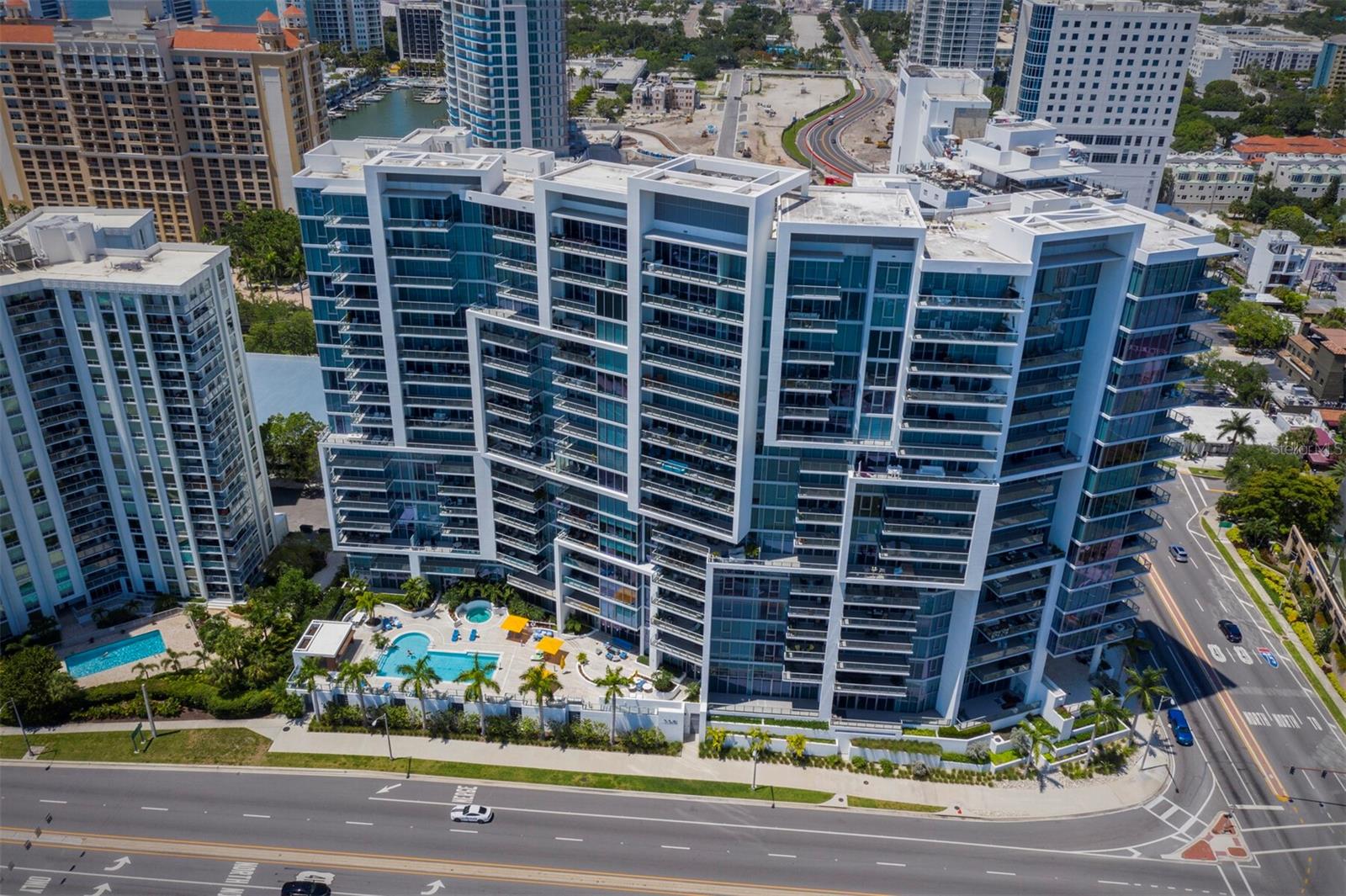 Listing photo id 40 for 1155 Gulfstream Avenue 906