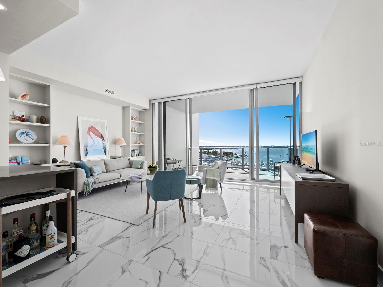 Listing photo id 6 for 1155 Gulfstream Avenue 906