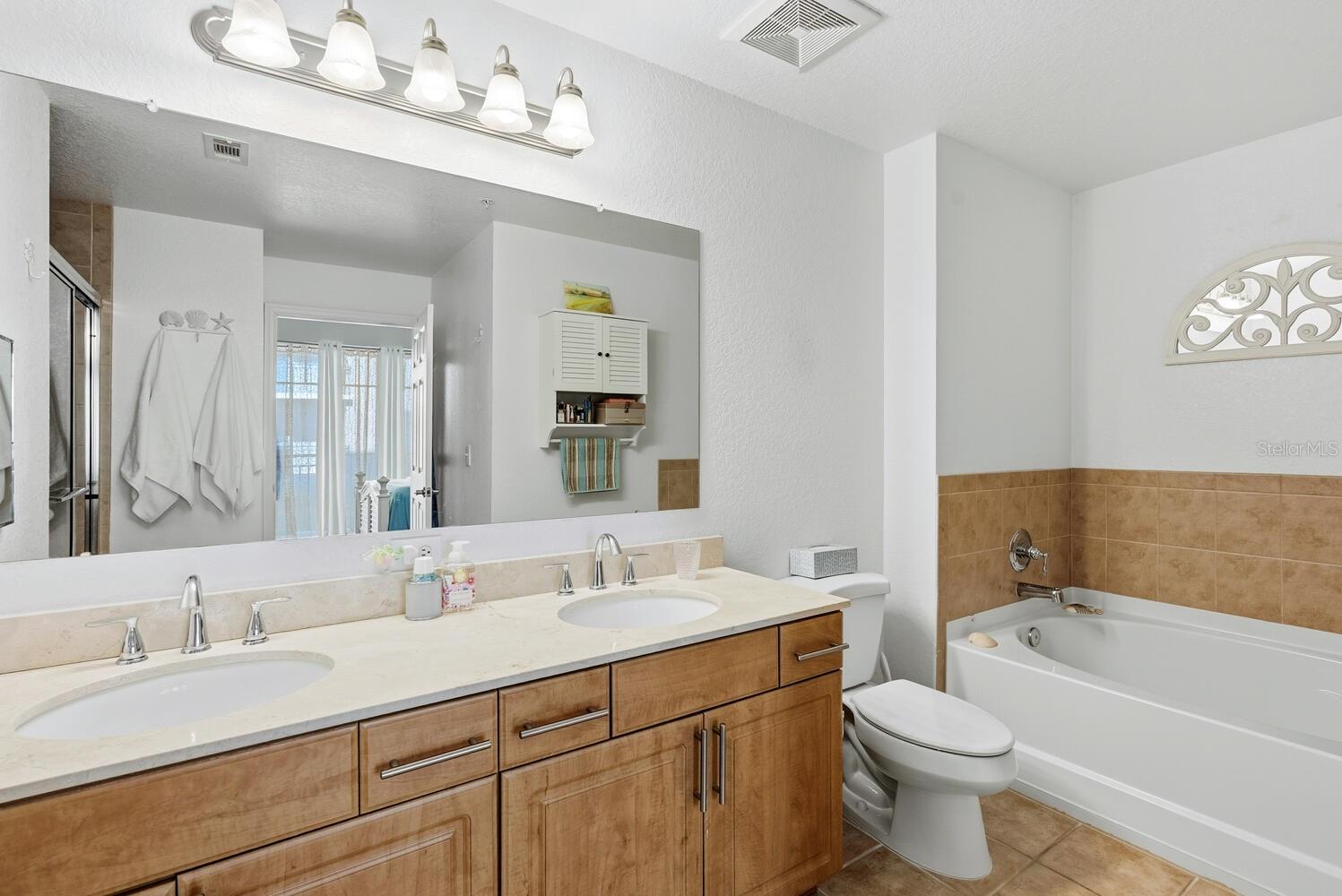 Image 23 of 50 For 1064 Tamiami Trail 1206