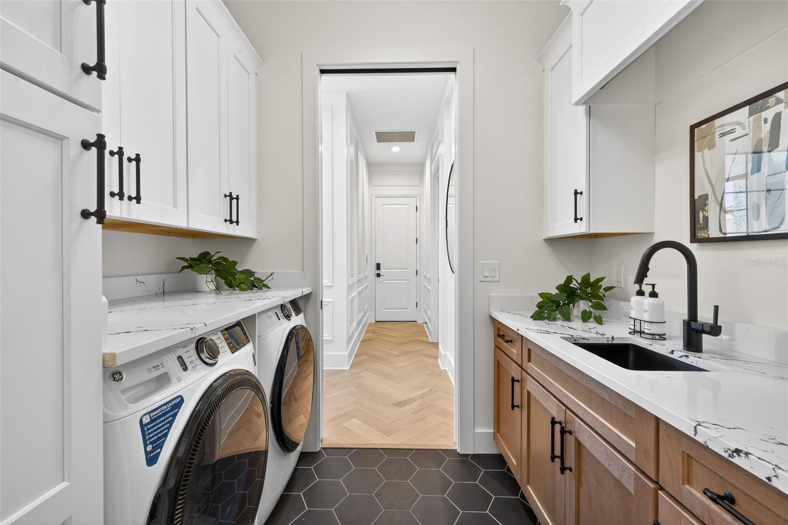 Image 35 of 53 For 8380 Sea Glass Court