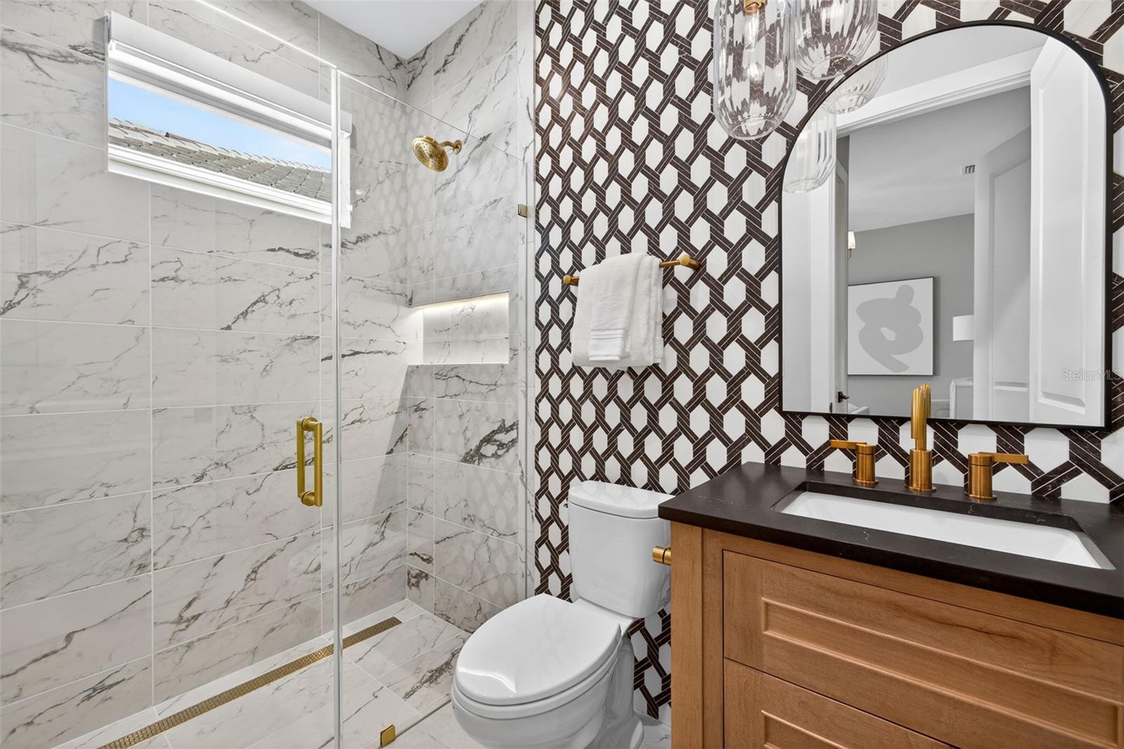 Image 37 of 53 For 8380 Sea Glass Court