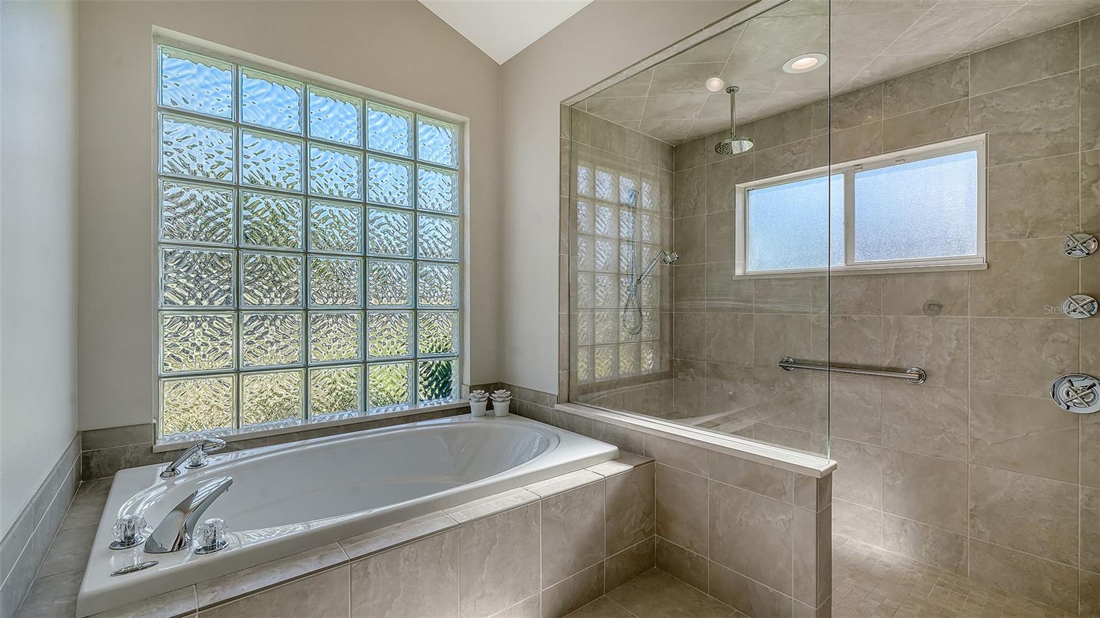 Image 38 of 60 For 4728 White Tail Lane