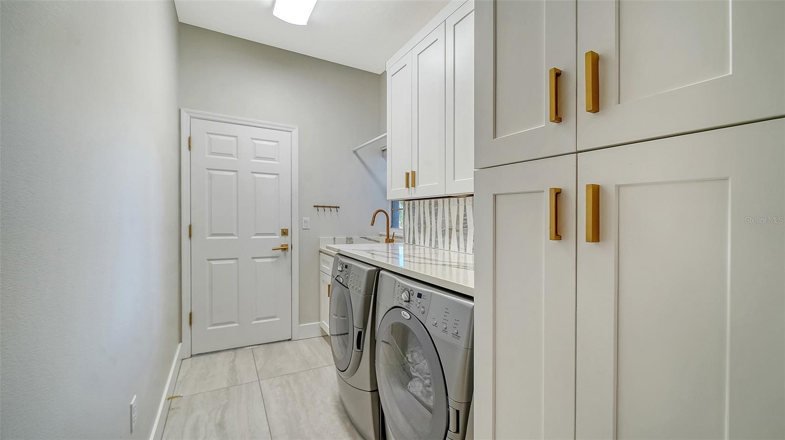 Image 46 of 60 For 4728 White Tail Lane