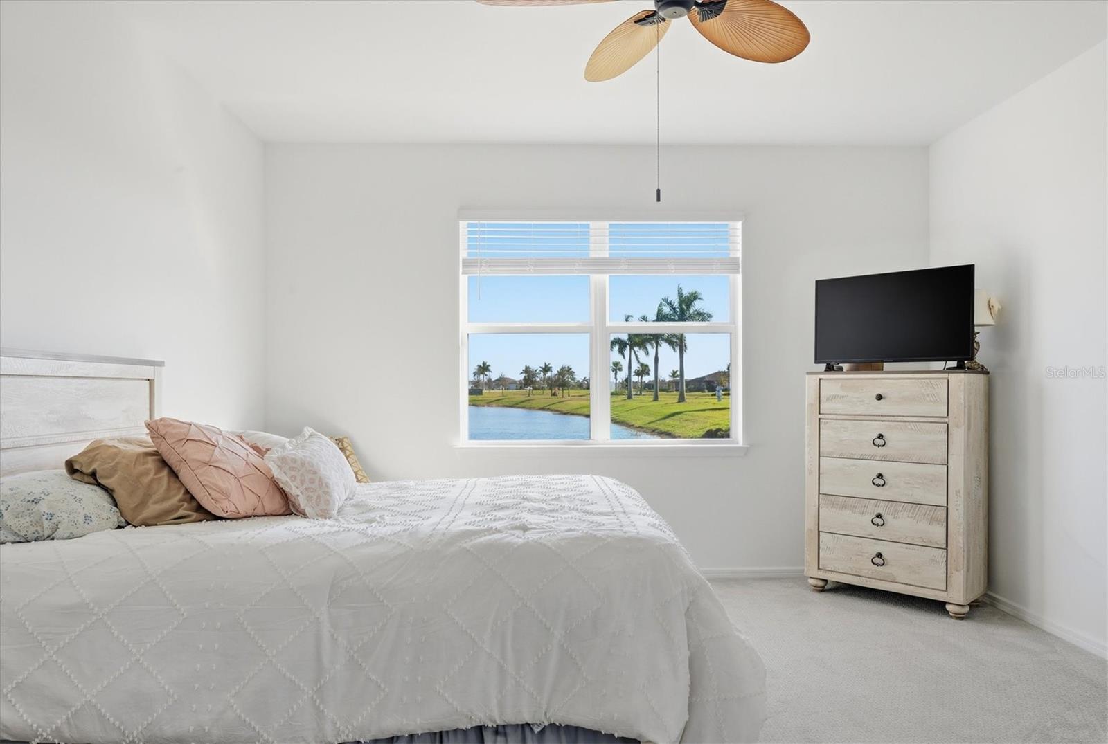 Image 18 of 65 For 8705 Coastal Key Way