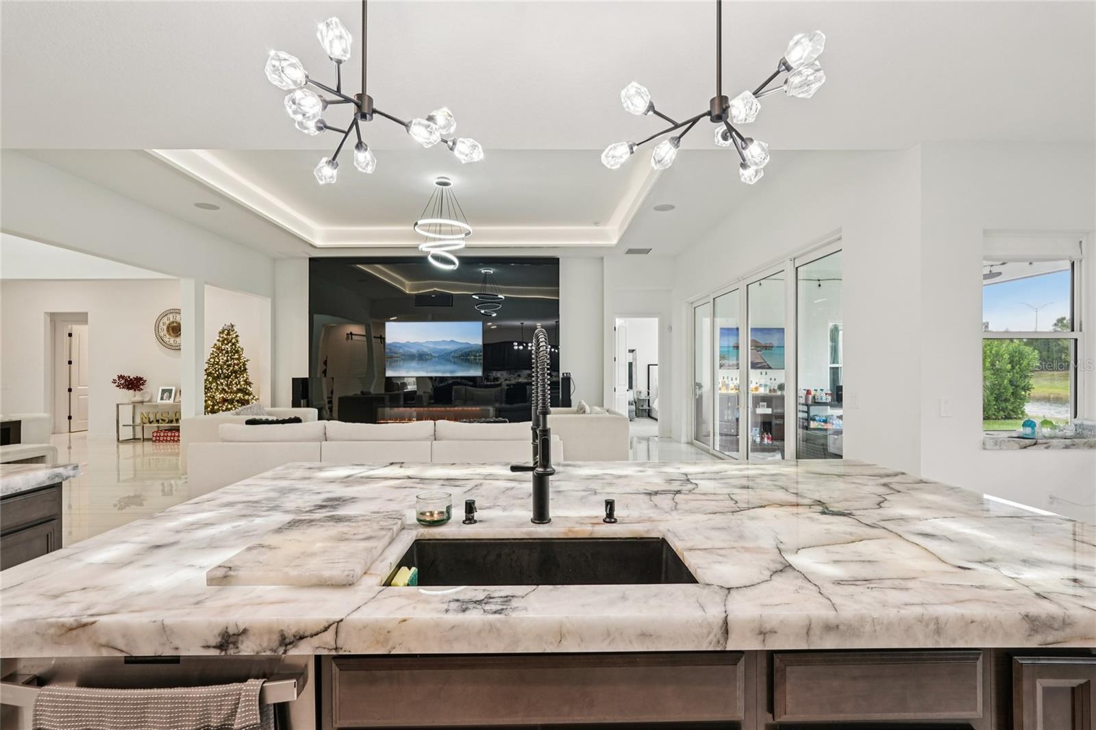 Image 10 of 46 For 8294 Grande Shores Drive