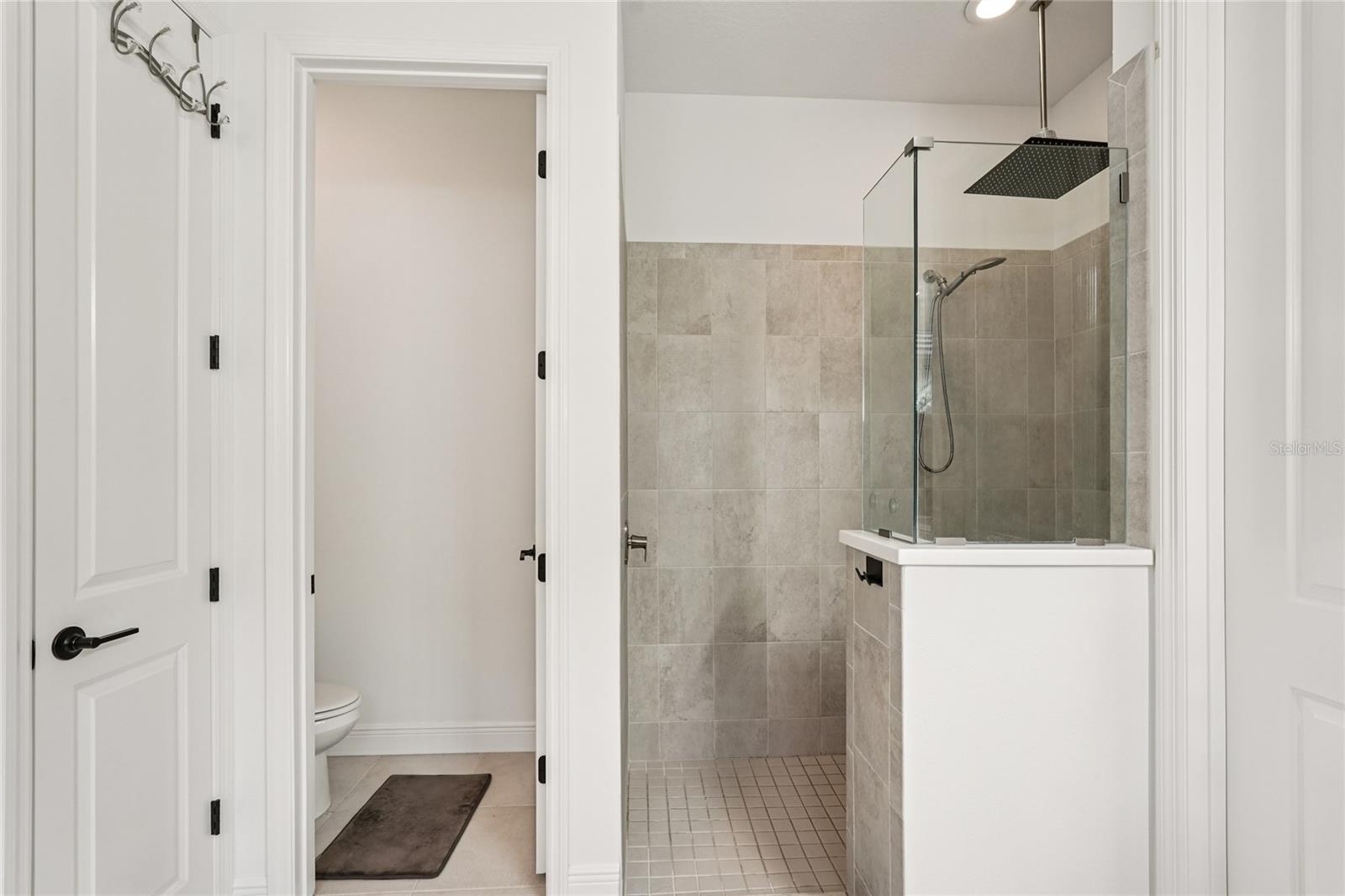 Image 17 of 46 For 8294 Grande Shores Drive